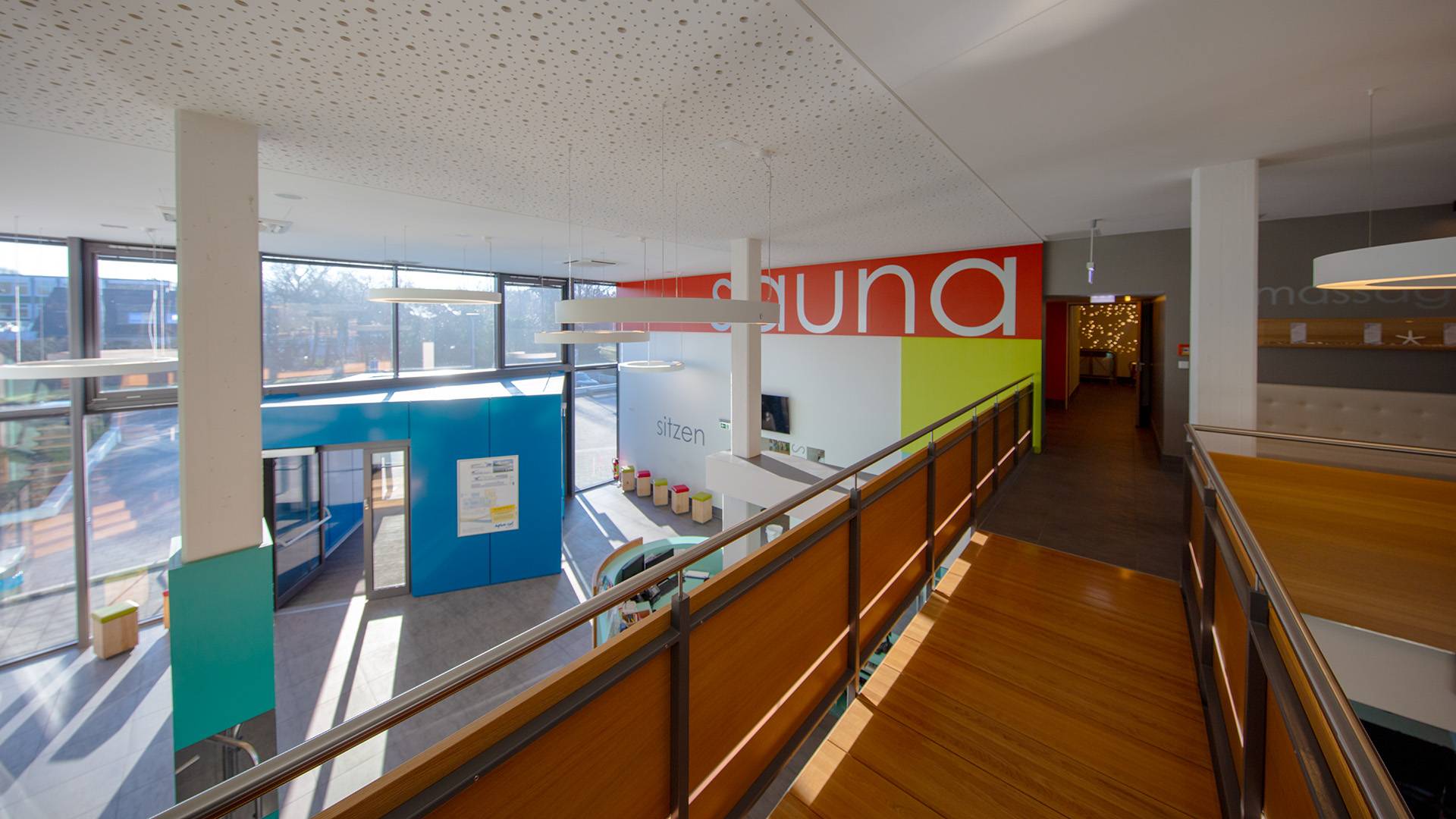 Erschließungs-Brücke zur Sauna